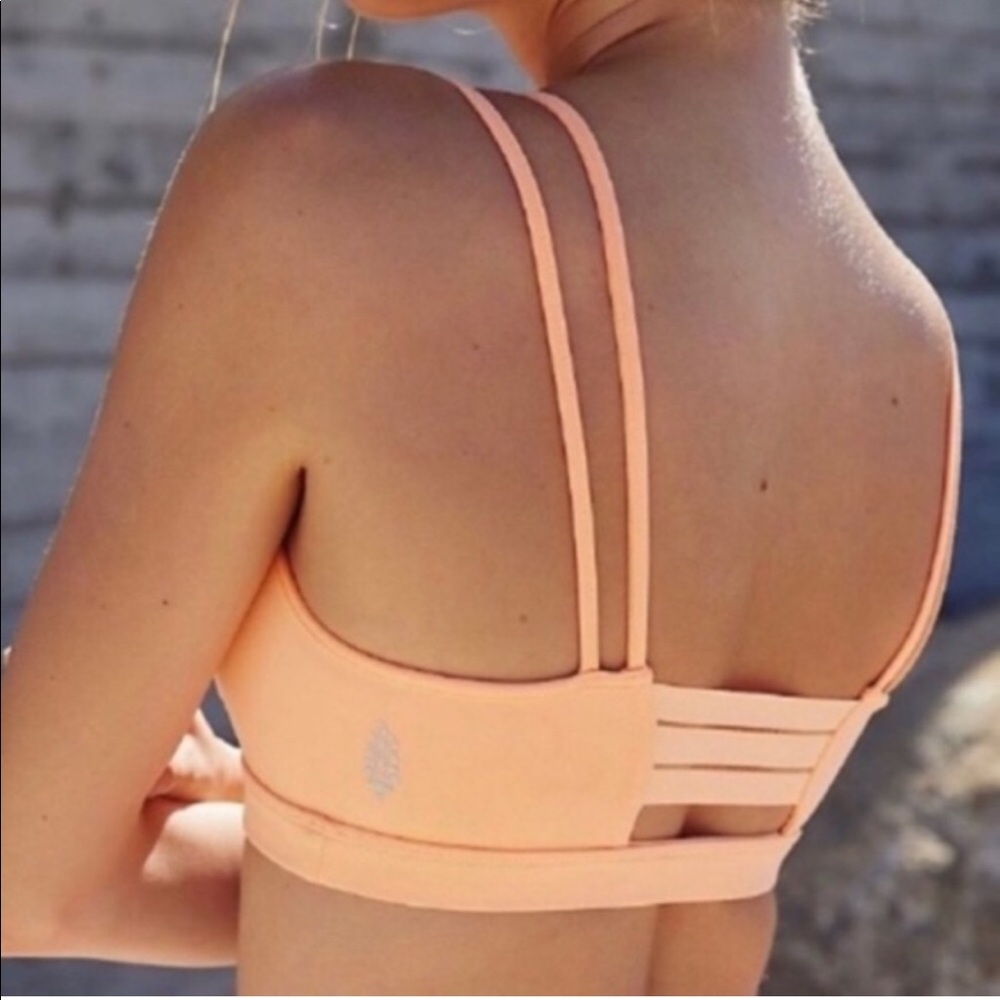 🧡✨FREE PEOPLE SPORTS BRA✨🧡